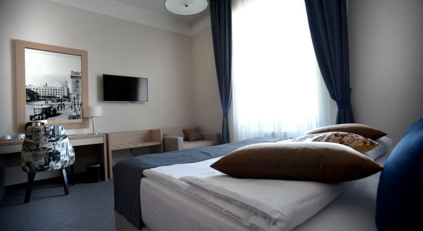 Five Points Square 14